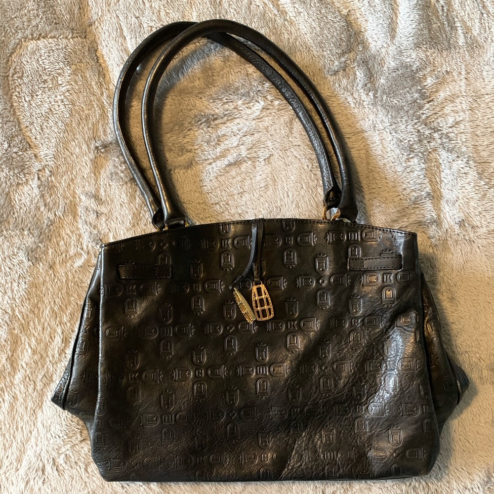 Kem Black leather bag